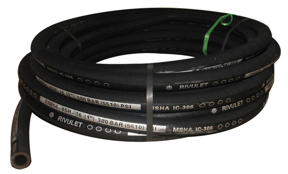 Four Spiral Steel Wire Strengthened Hydraulic Hose Withstand 140 - 340MPa Pressure