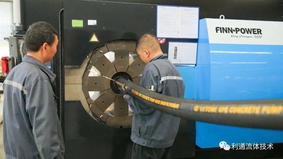 Tensile Handling Hose with SBR / NR Synthetic Rubber FDA Certified 85bar Resistance